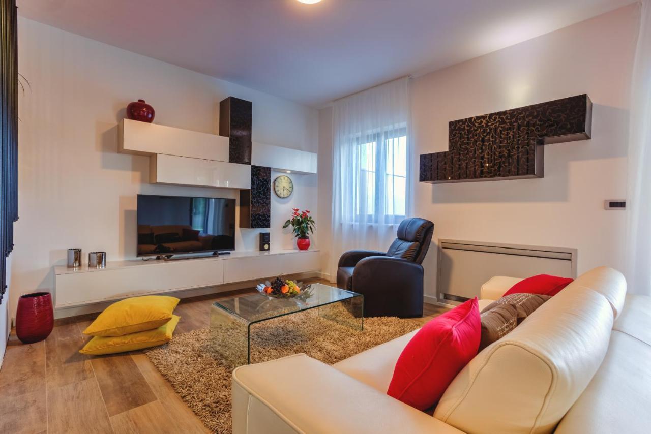 Villa Flora Vabriga Tar-Vabriga Bagian luar foto