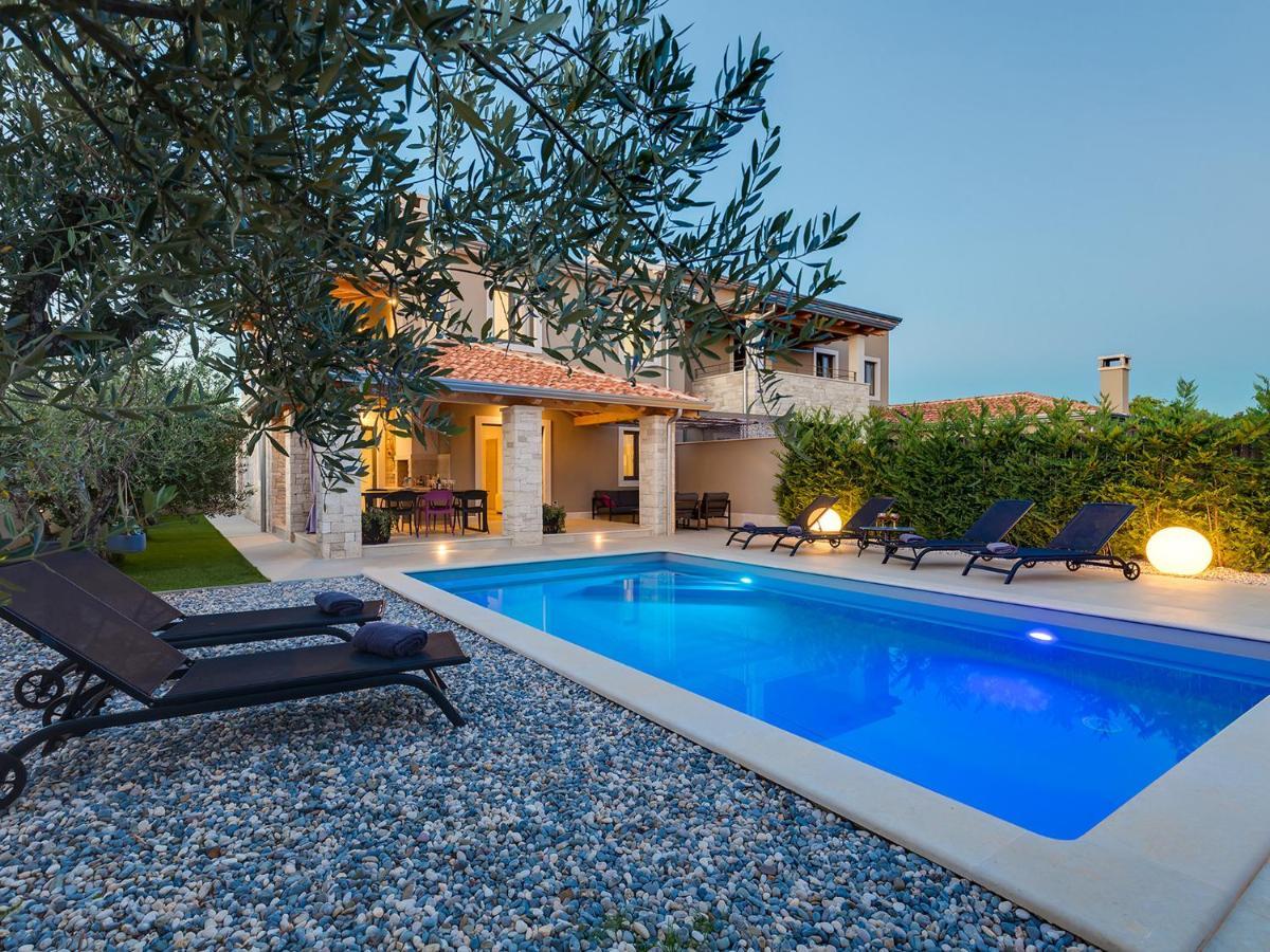 Villa Flora Vabriga Tar-Vabriga Bagian luar foto