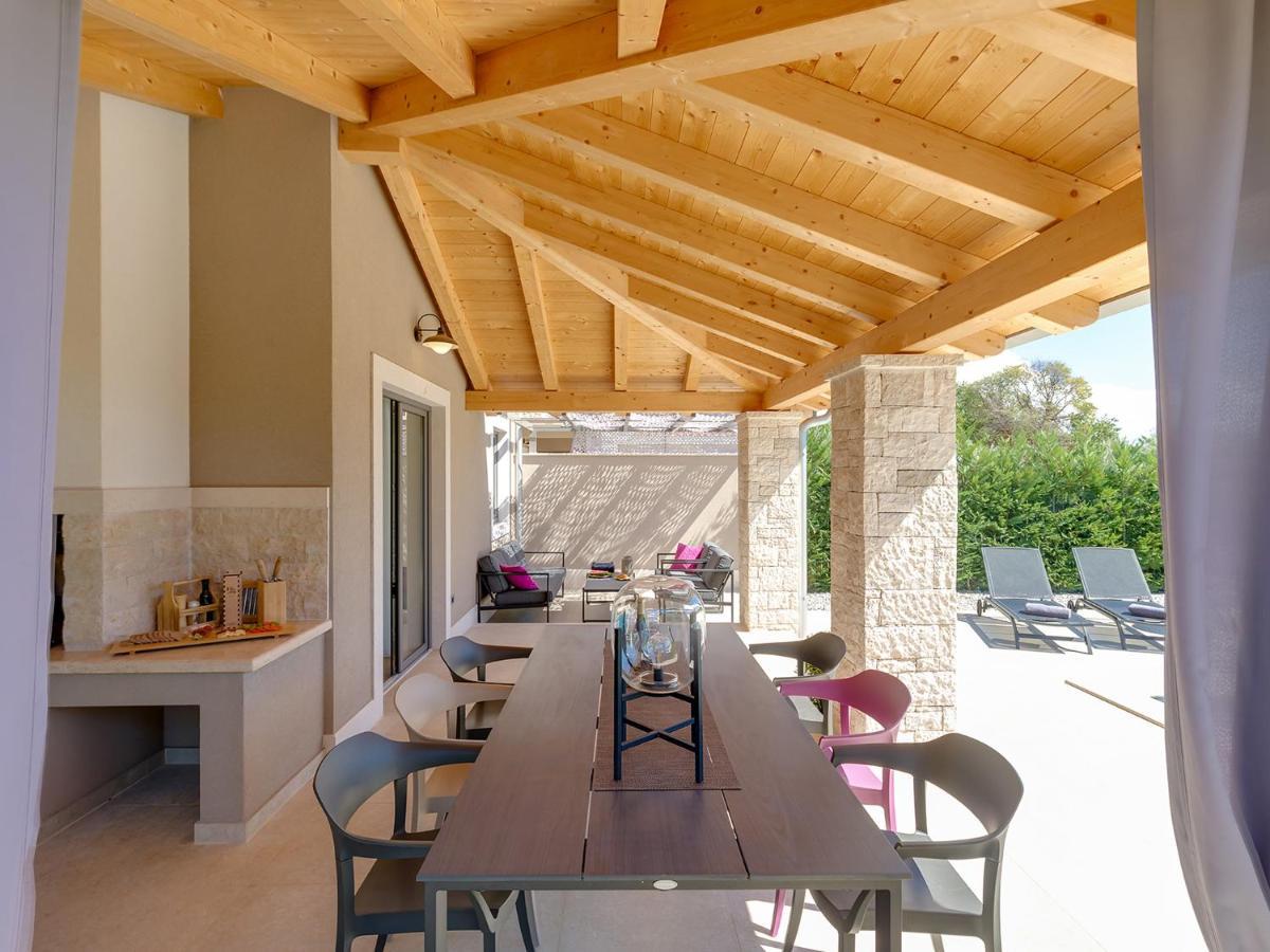 Villa Flora Vabriga Tar-Vabriga Bagian luar foto