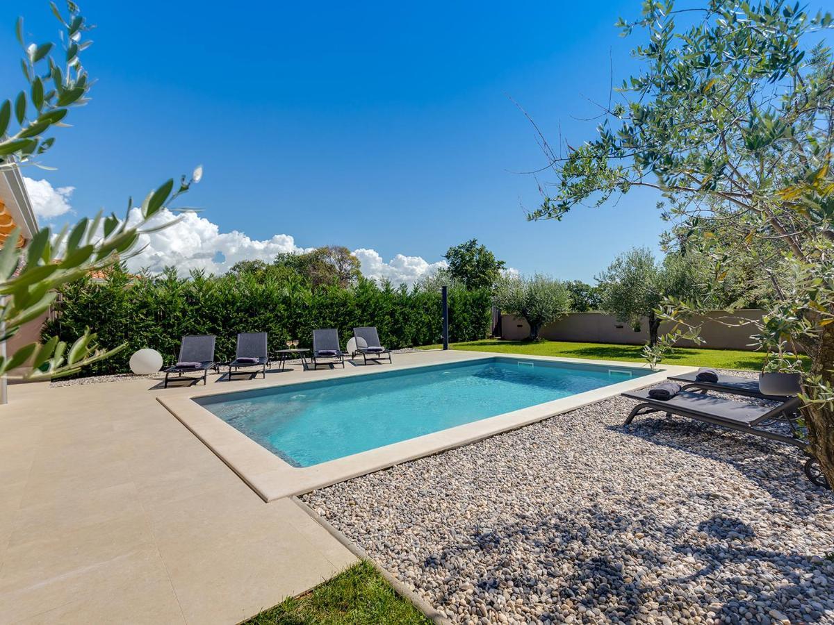 Villa Flora Vabriga Tar-Vabriga Bagian luar foto