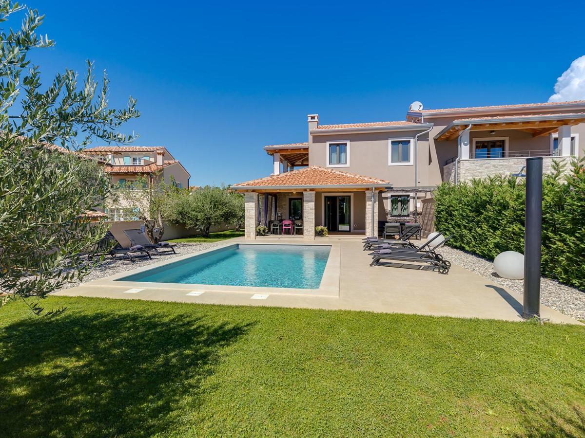 Villa Flora Vabriga Tar-Vabriga Bagian luar foto